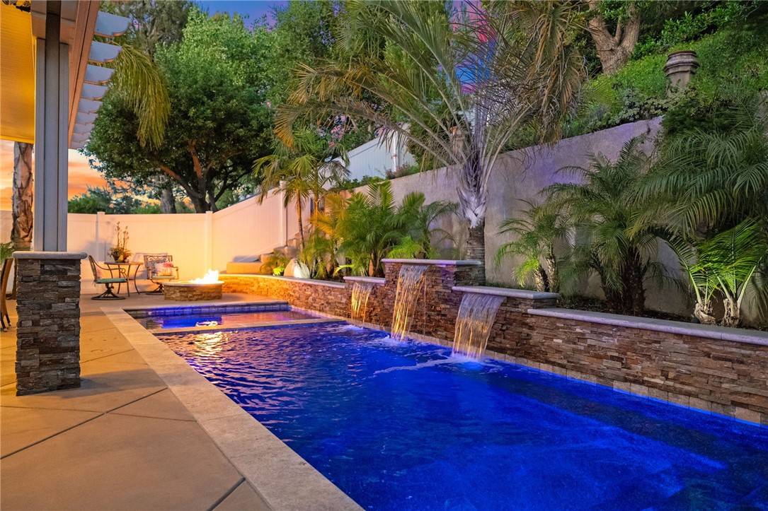 Corona, CA 92882,1043 Smoketree Drive