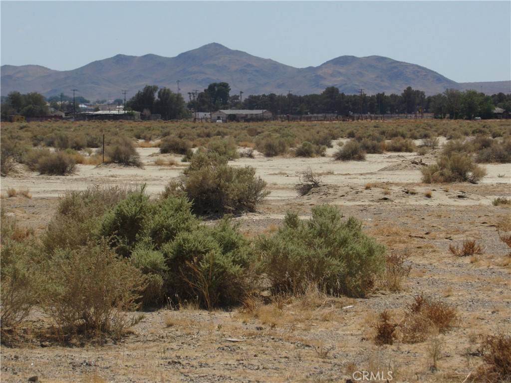 Hinkley, CA 92347,0 0497-211-32-0000 Lenwood RD