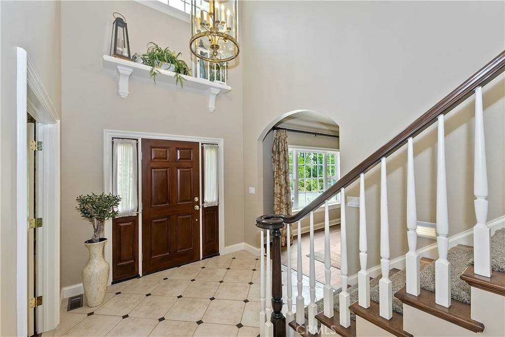 Lake Arrowhead, CA 92352,1010 Black Oaks DR
