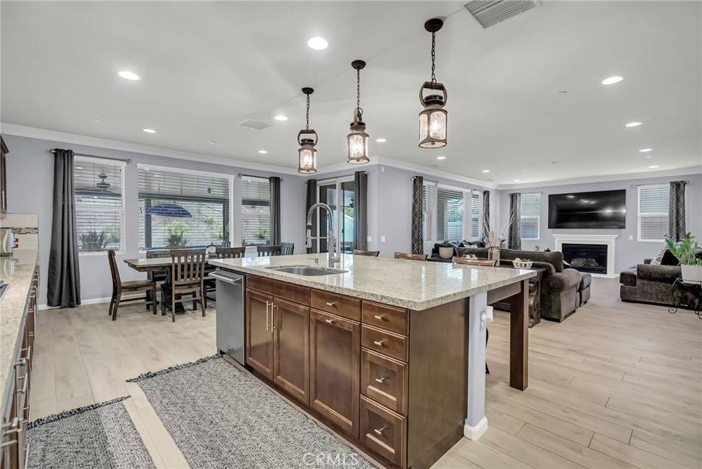 Corona, CA 92883,25889 Basil CT