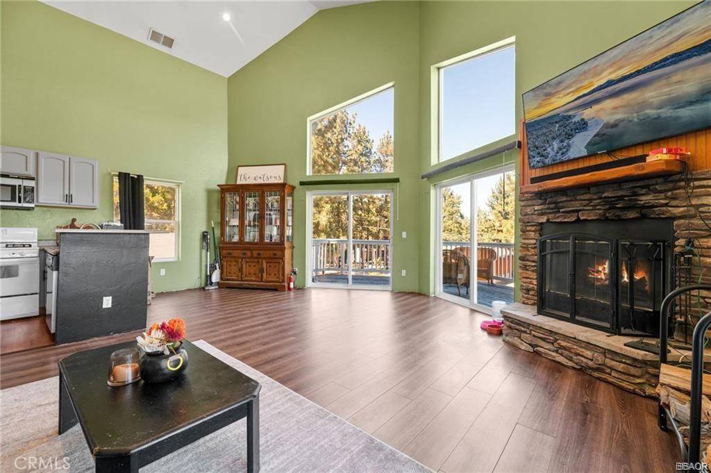 Big Bear City, CA 92314,2076 Cedar LN
