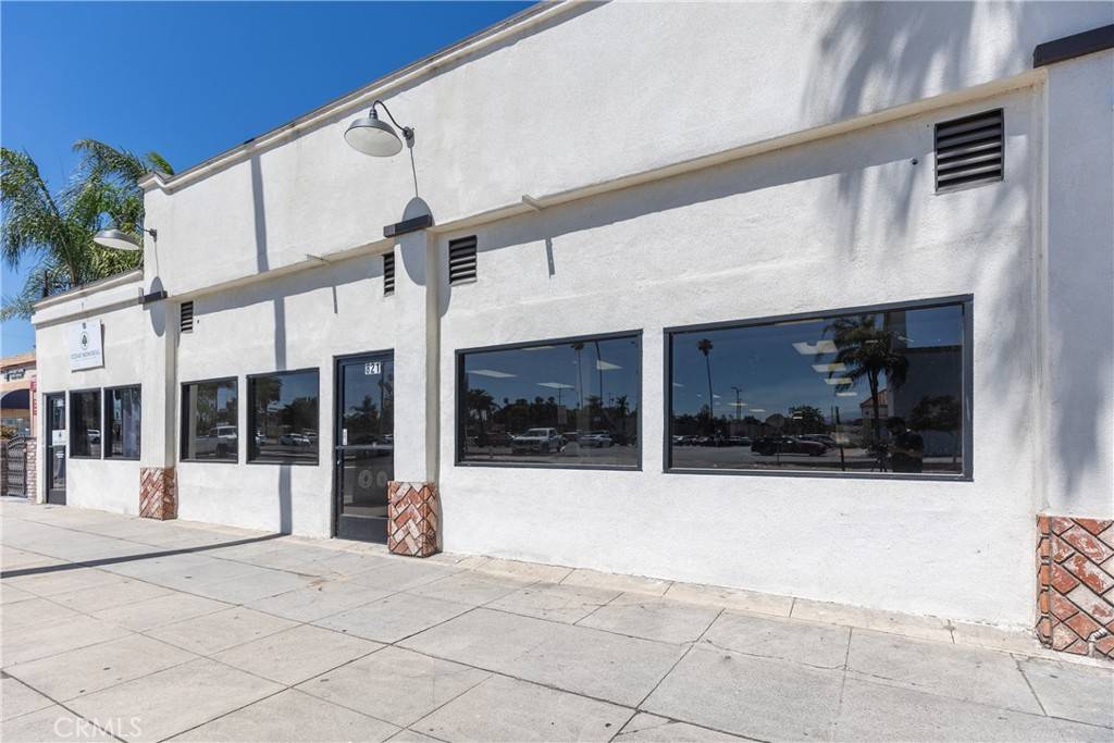 Redlands, CA 92374,819 821 Orange ST