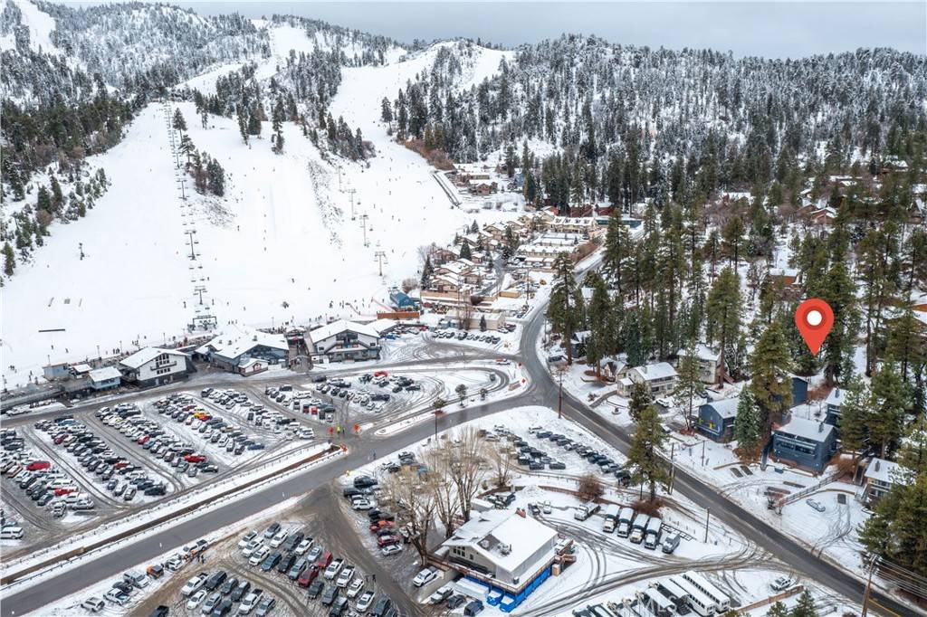 Big Bear Lake, CA 92315,1288 Clubview DR