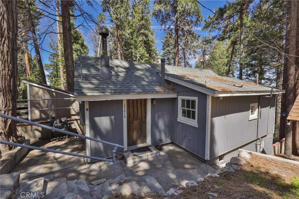 Twin Peaks, CA 92391,25616 Hi LN