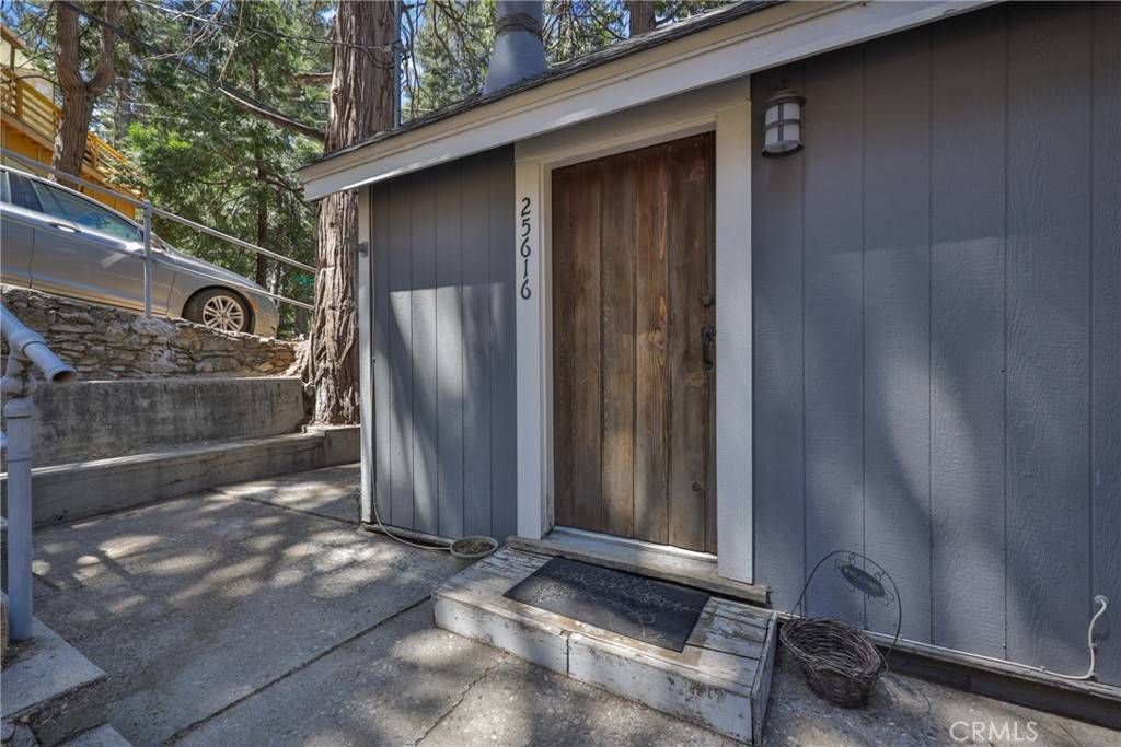 Twin Peaks, CA 92391,25616 Hi LN