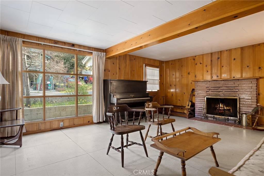 Crestline, CA 92325,23053 Pine LN