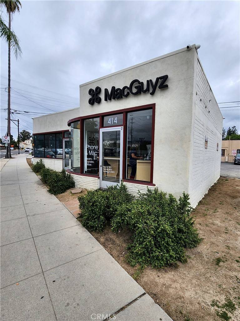 Redlands, CA 92373,414 E Redlands BLVD