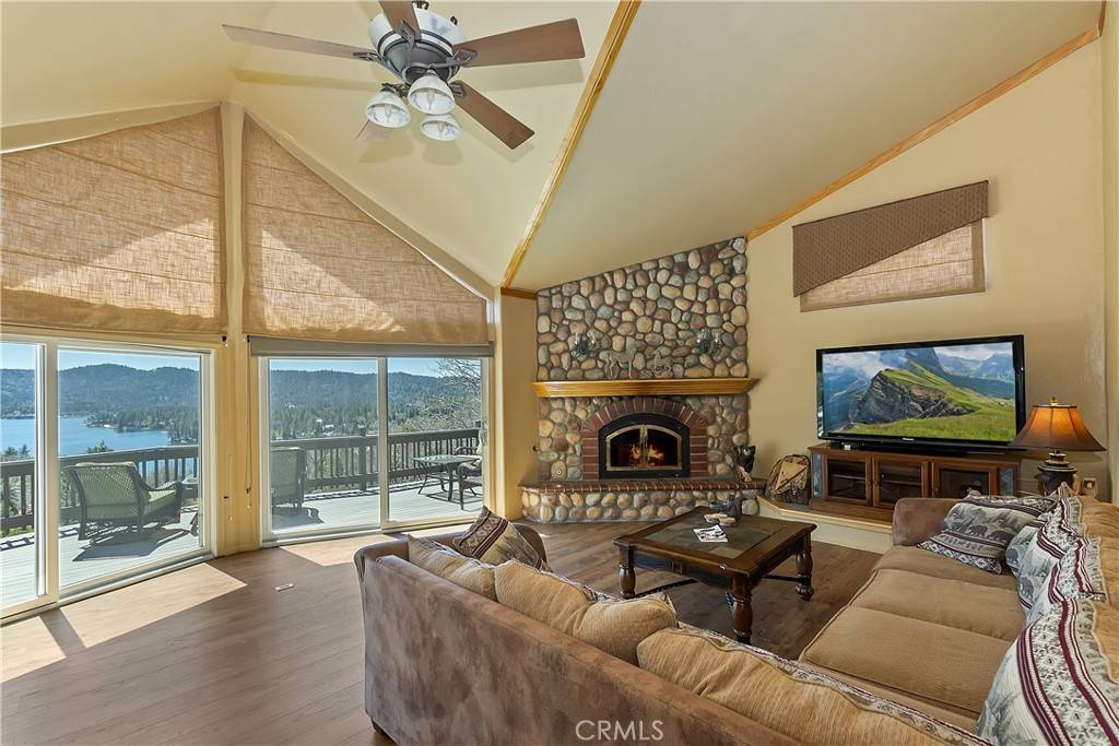 Lake Arrowhead, CA 92352,1161 Nadelhorn DR
