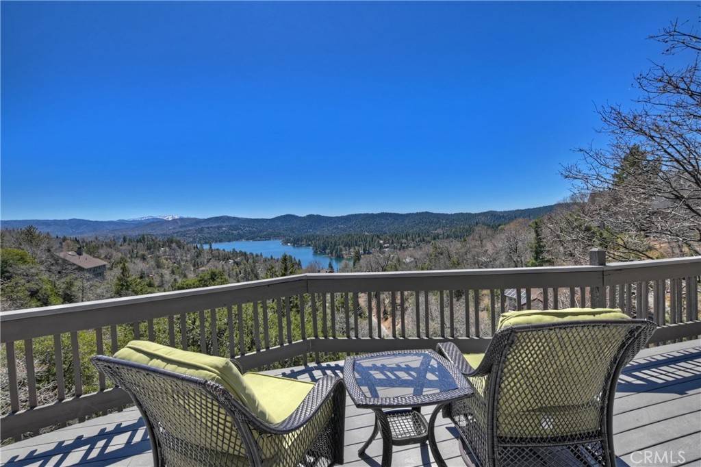 1161 Nadelhorn DR Lake Arrowhead, CA 92352