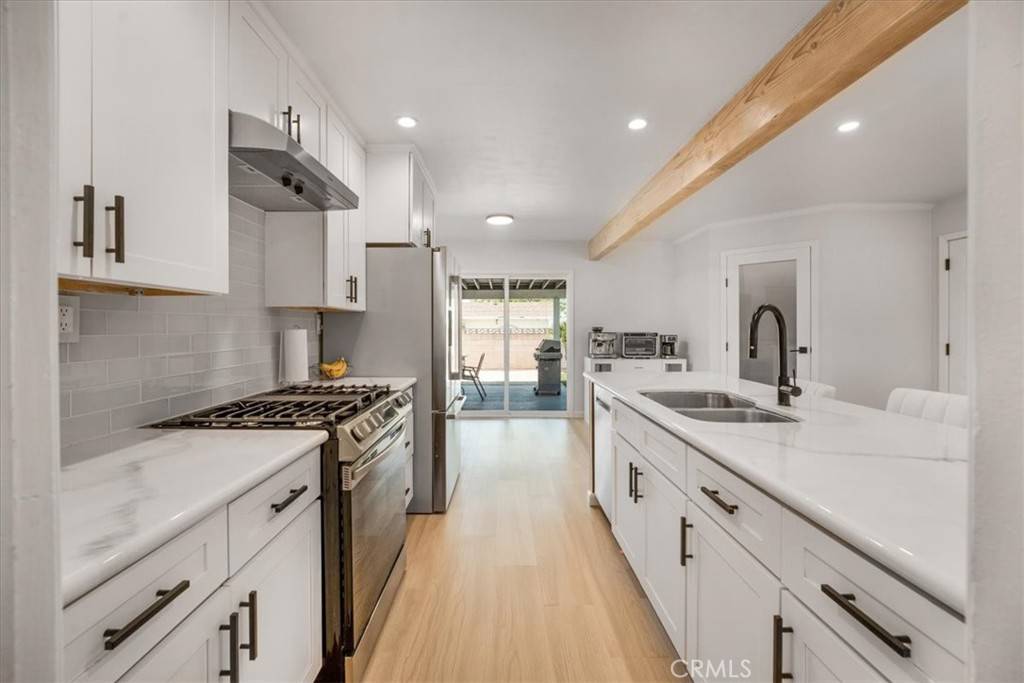 Redlands, CA 92374,327 Naomi ST
