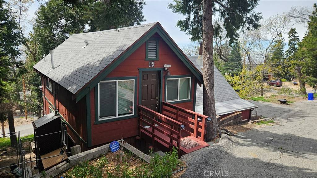 Running Springs, CA 92382,15 Ponderosa Pike