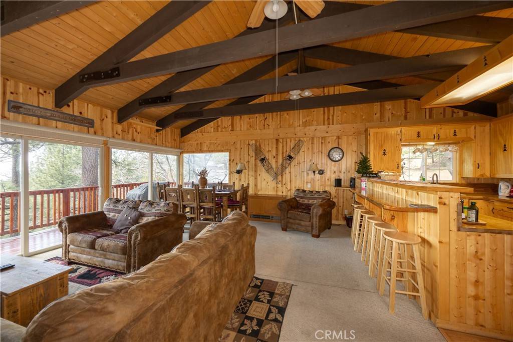 Big Bear Lake, CA 92315,43897 Yosemite DR