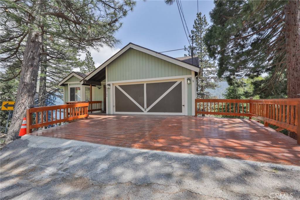 Crestline, CA 92325,23785 Zurich DR