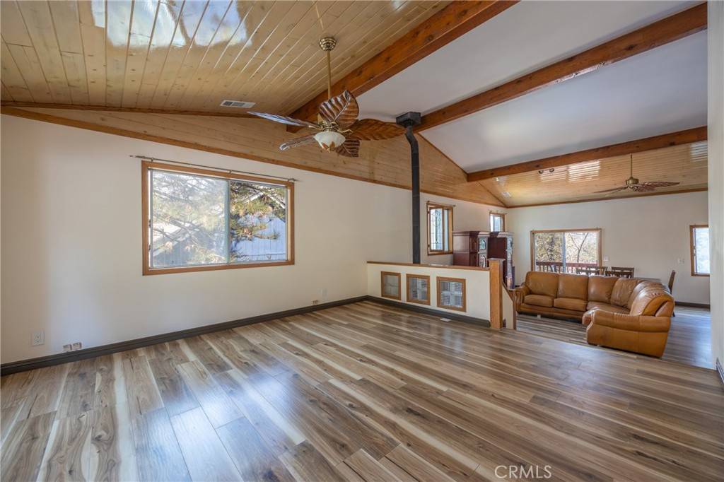 Crestline, CA 92325,23785 Zurich DR