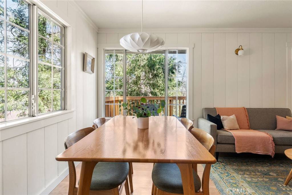Crestline, CA 92325,963 Chateau DR