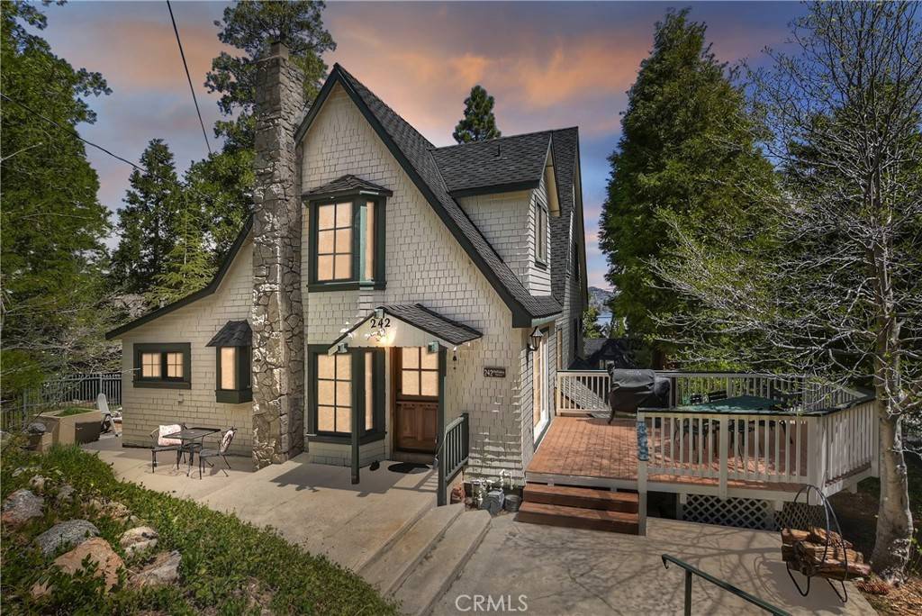 Lake Arrowhead, CA 92352,242 Holiday DR