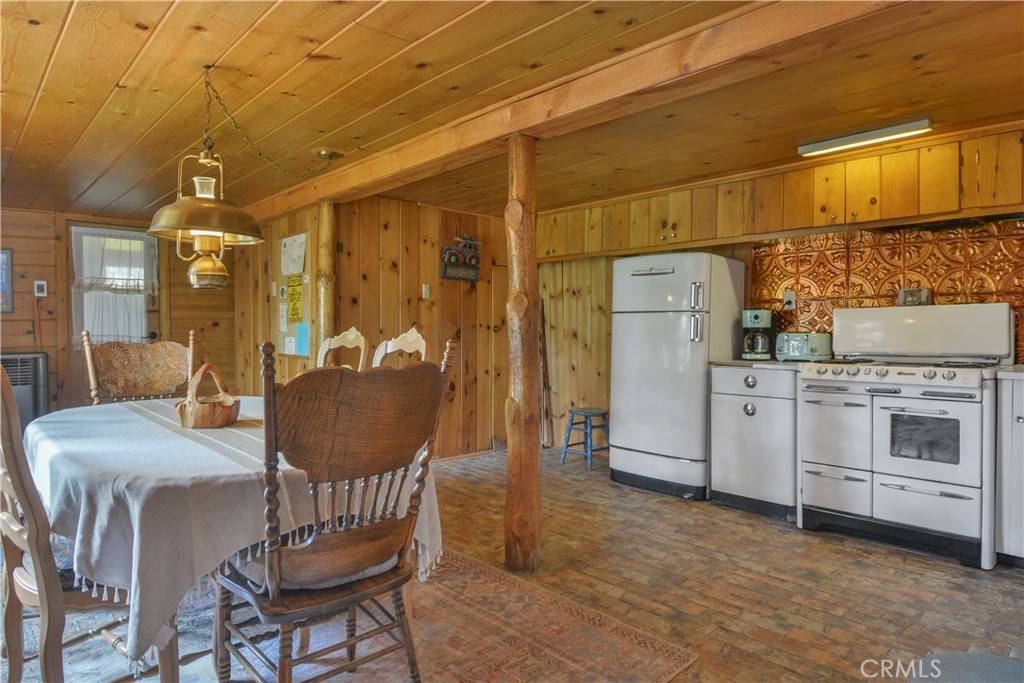 Green Valley Lake, CA 92341,33867 Cedar Oak LN