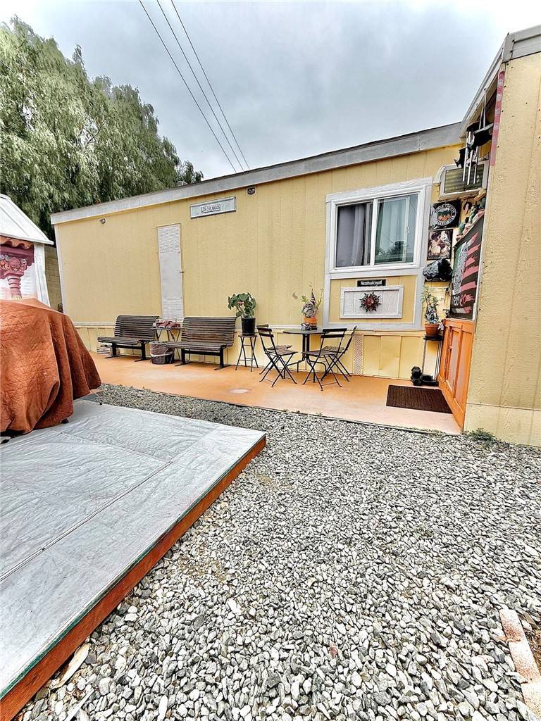Corona, CA 92880,853 Main #10