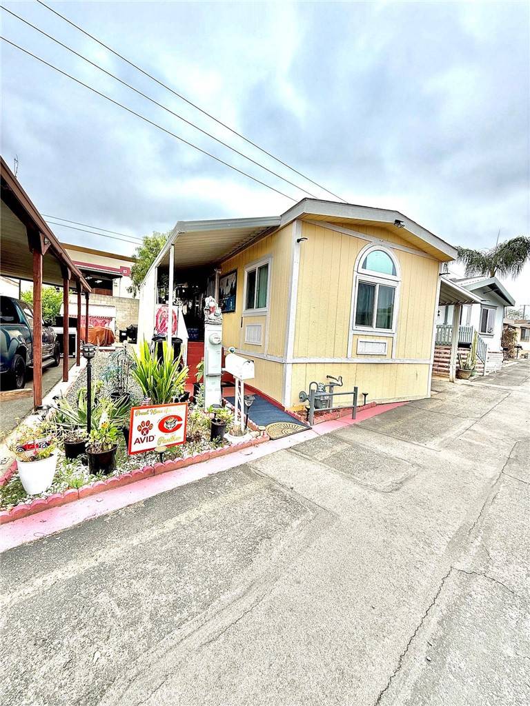 Corona, CA 92880,853 Main #10