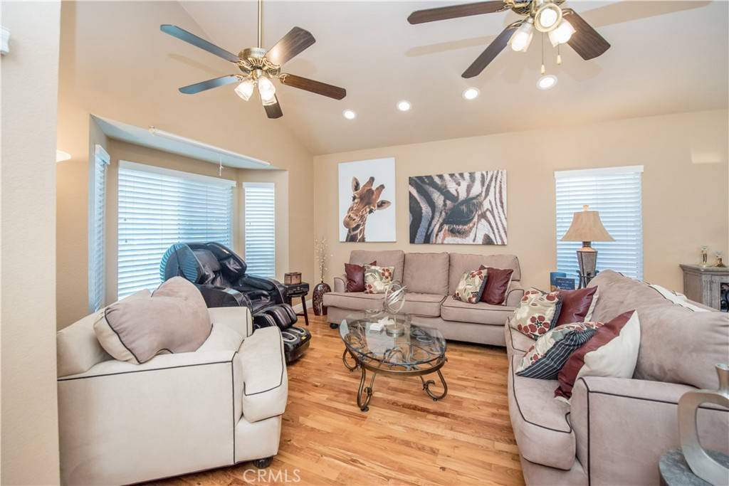 Corona, CA 92882,3251 Mountainside DR