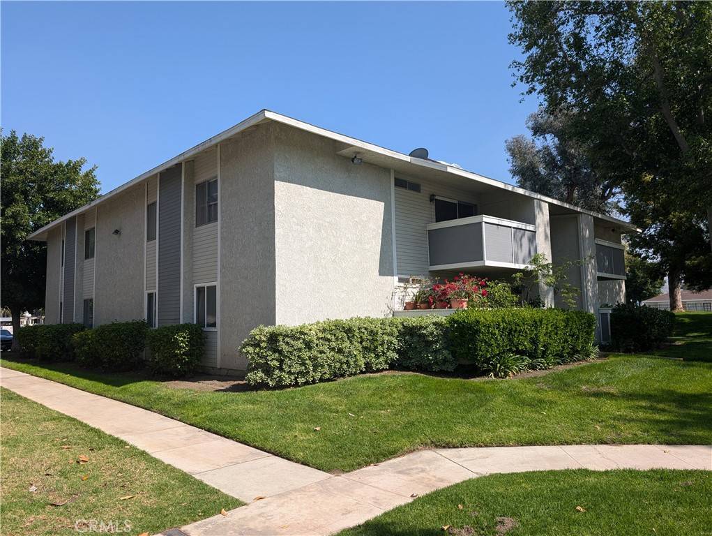 Redlands, CA 92373,26200 Redlands BLVD