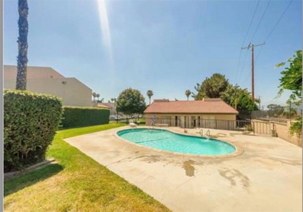 Colton, CA 92324,2255 Cahuilla ST #32