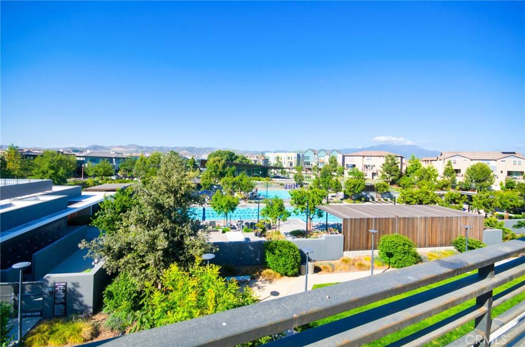 Irvine, CA 92618,259 Chorus