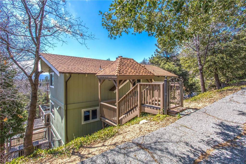 Lake Arrowhead, CA 92352,28834 Zion DR