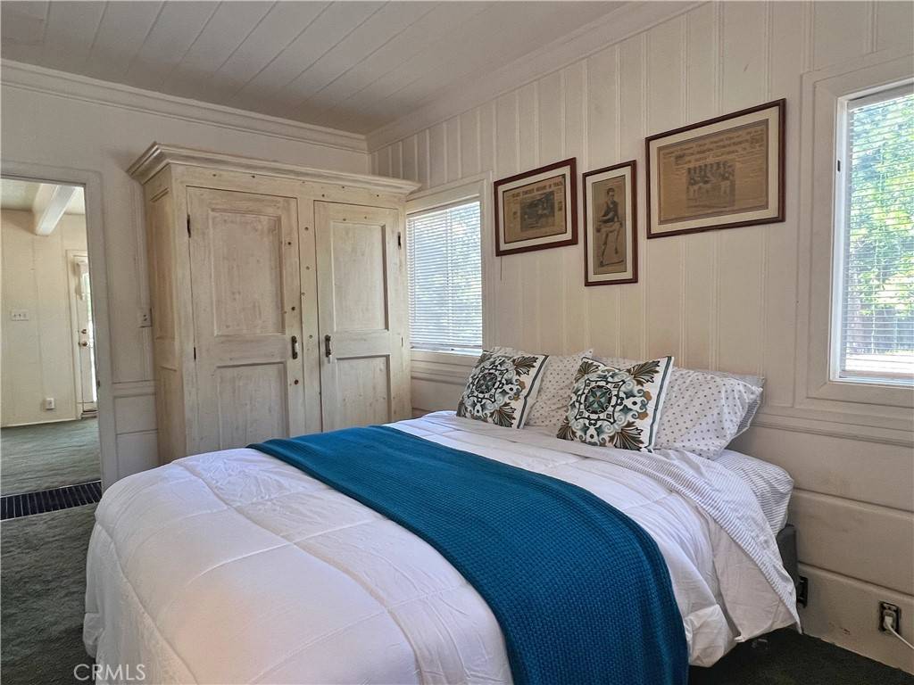 Lake Arrowhead, CA 92352,244 Manzanita DR