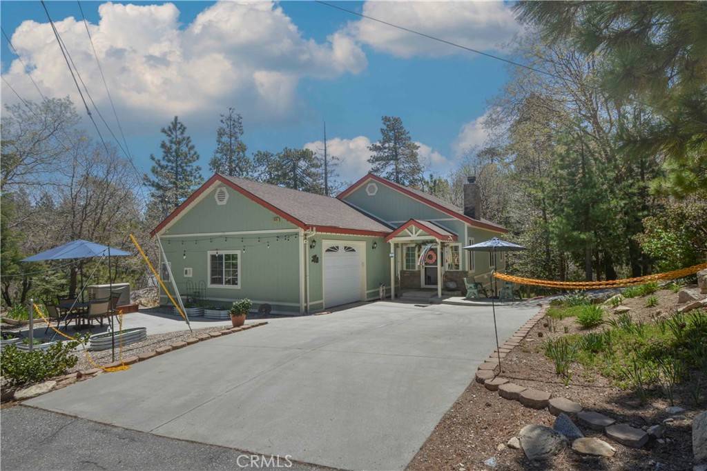 Lake Arrowhead, CA 92352,949 Inspiration DR