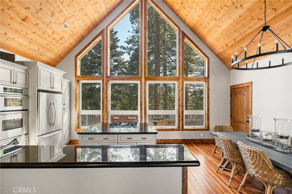 Lake Arrowhead, CA 92352,346 Bel Air DR
