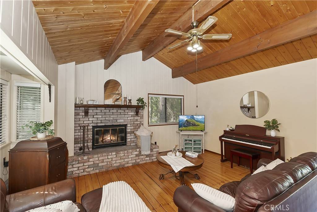 Crestline, CA 92325,1027 Nesthorn DR