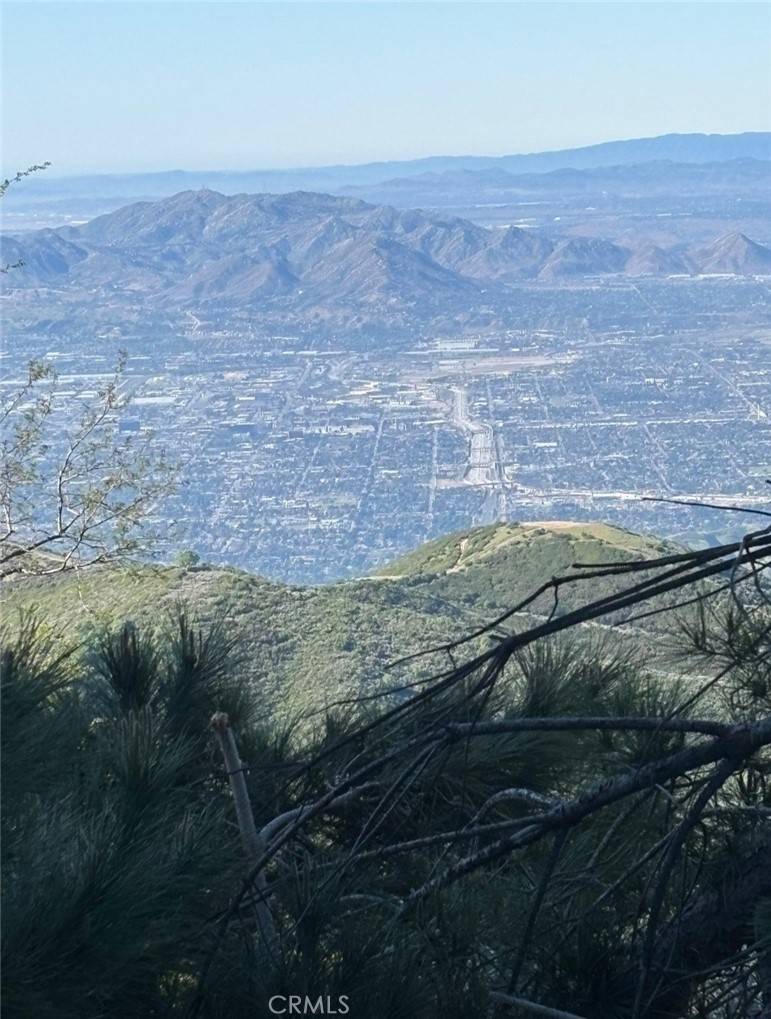 Crestline, CA 92325,22972 Valley View DR