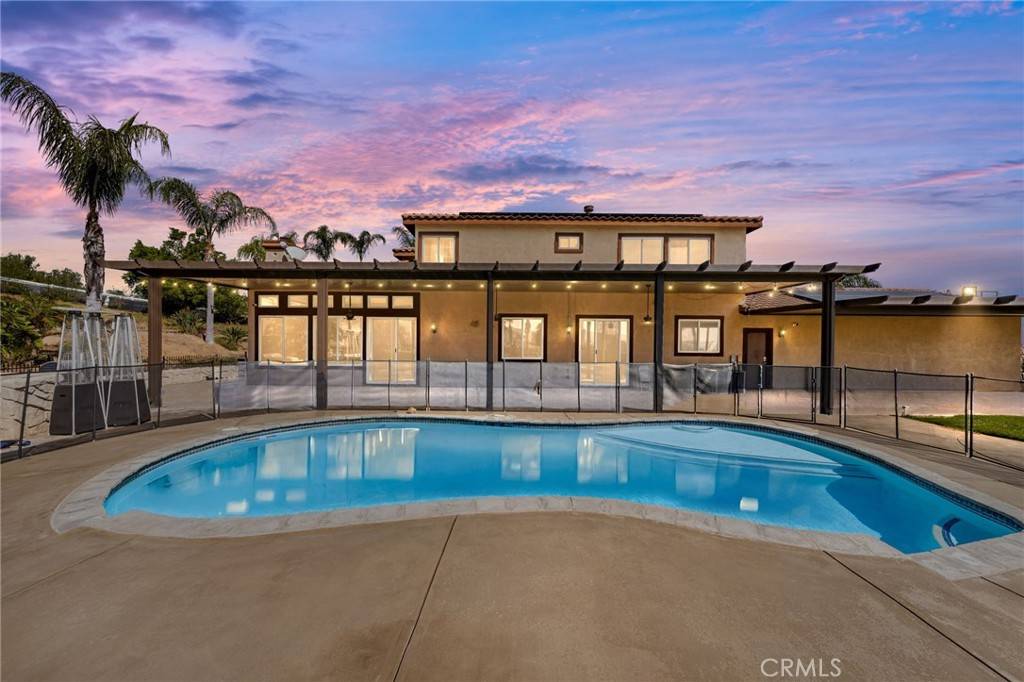 Riverside, CA 92504,18936 Summerleaf LN