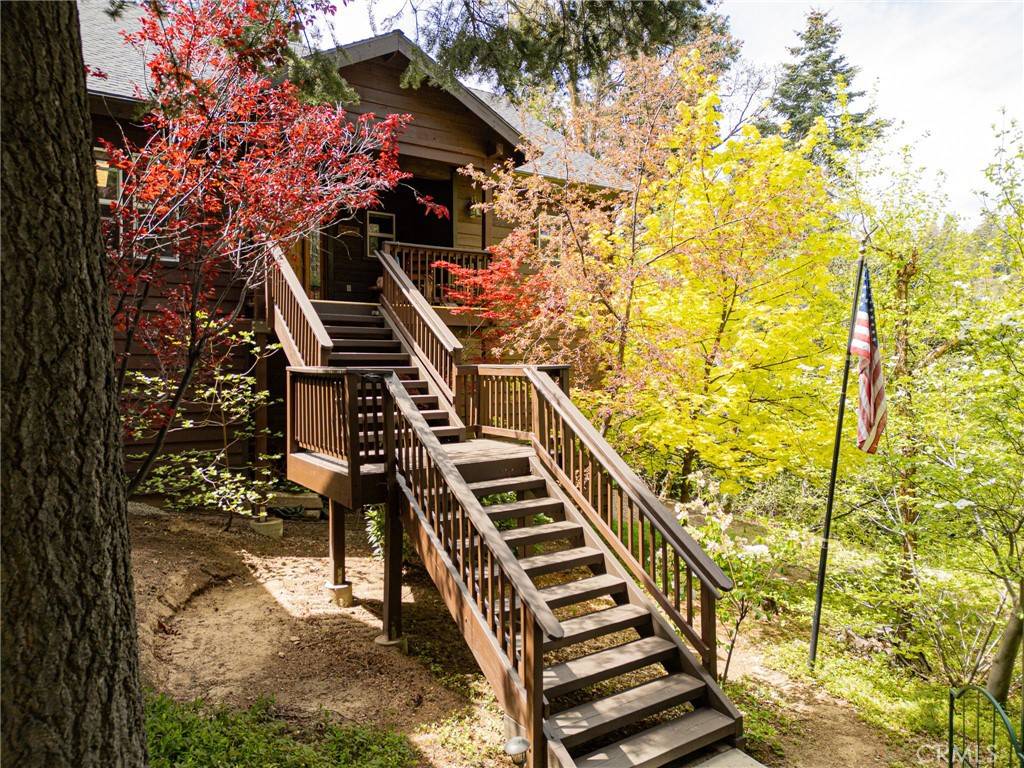 Blue Jay, CA 92317,523 Dogwood Canyon RD