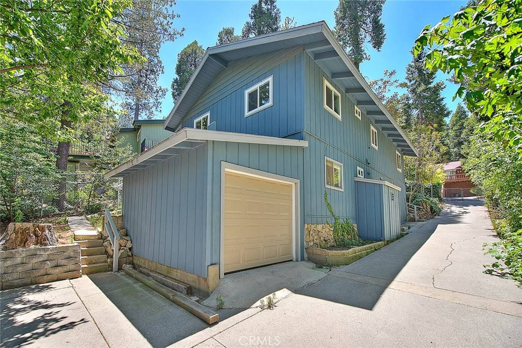 Crestline, CA 92325,771 Woodland RD