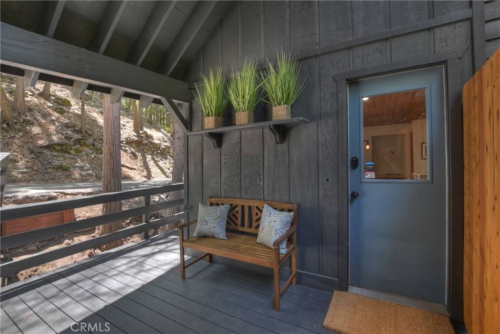 Lake Arrowhead, CA 92352,309 Golden LN