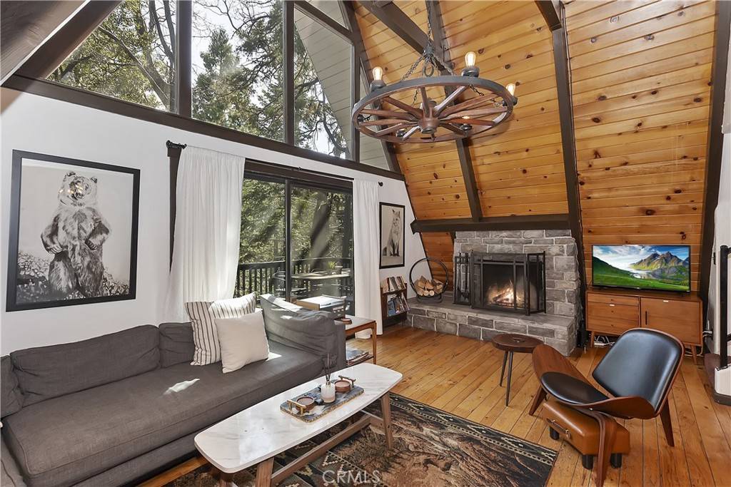 Twin Peaks, CA 92391,380 Cedarbrook DR