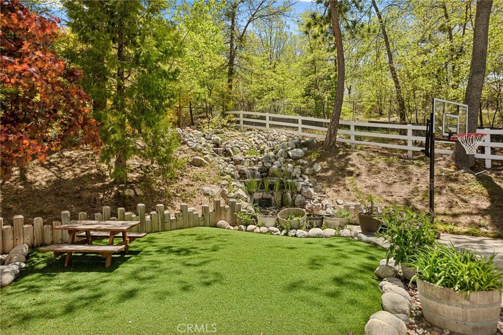 Lake Arrowhead, CA 92352,28537 North Shore RD