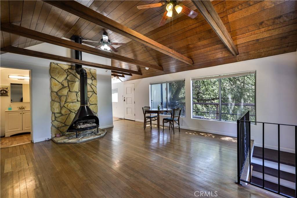 Crestline, CA 92325,599 Acacia DR