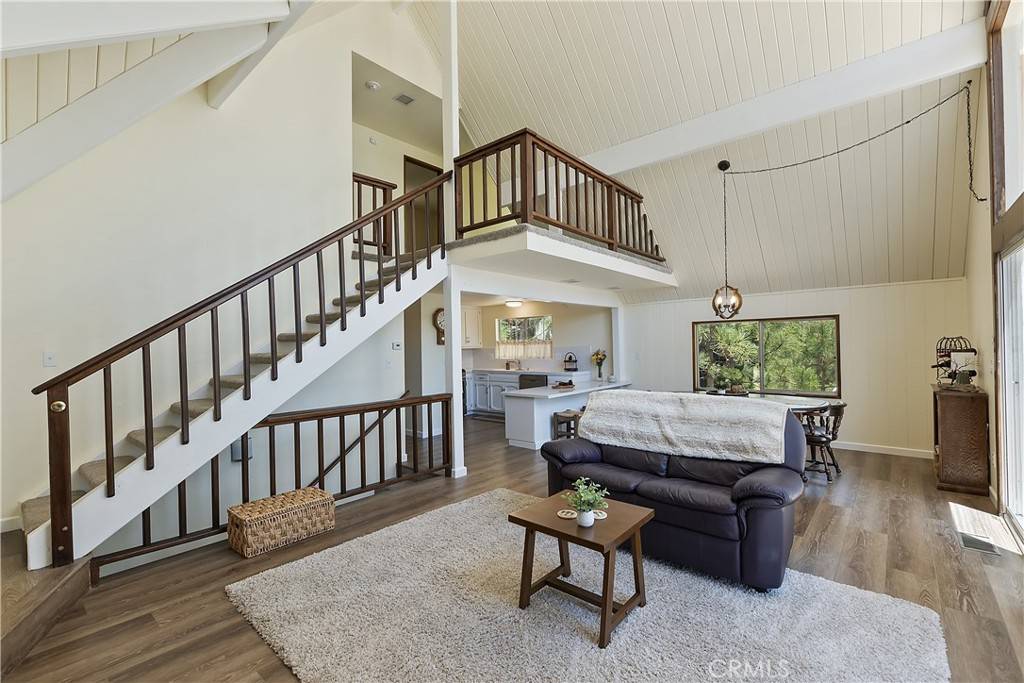 Lake Arrowhead, CA 92352,27559 North Bay