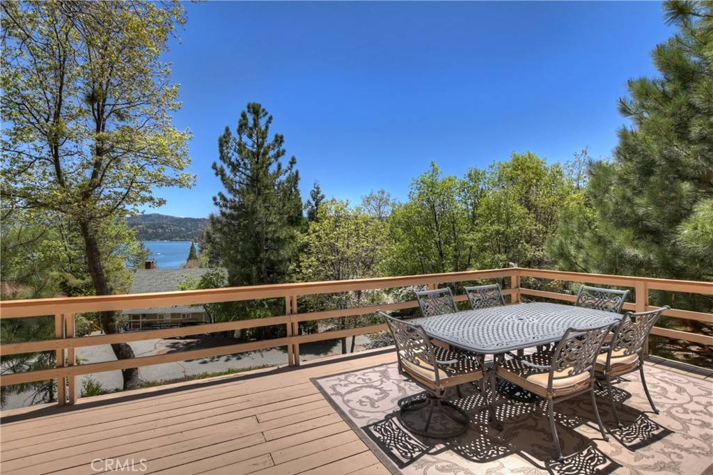 Lake Arrowhead, CA 92352,27559 North Bay