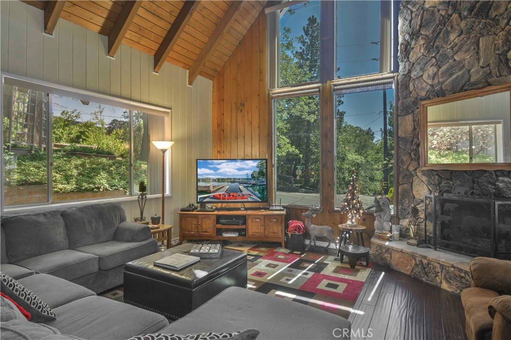 Lake Arrowhead, CA 92352,1353 Golden Rule LN