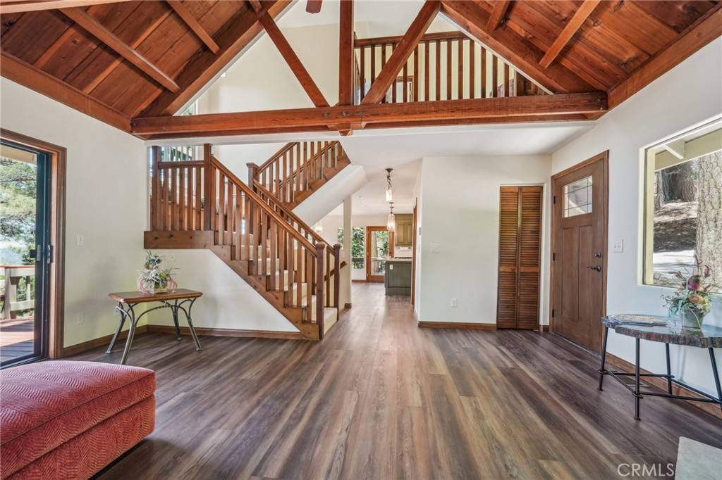 Lake Arrowhead, CA 92352,551 Raccoon CT