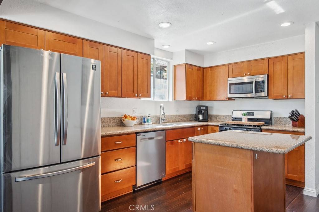 Crestline, CA 92325,22868 Laurel LN