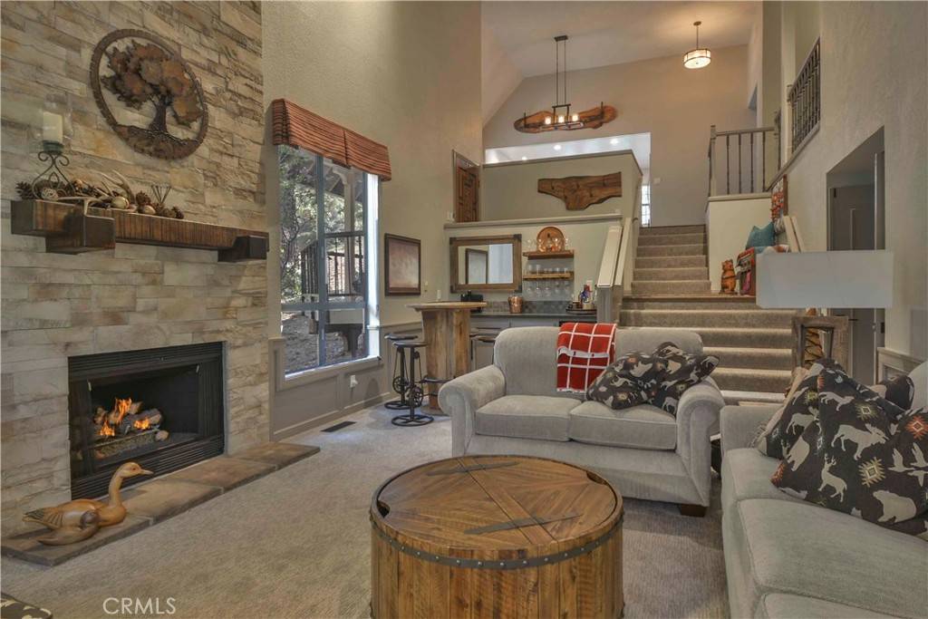 Lake Arrowhead, CA 92352,517 Sugar Pine DR