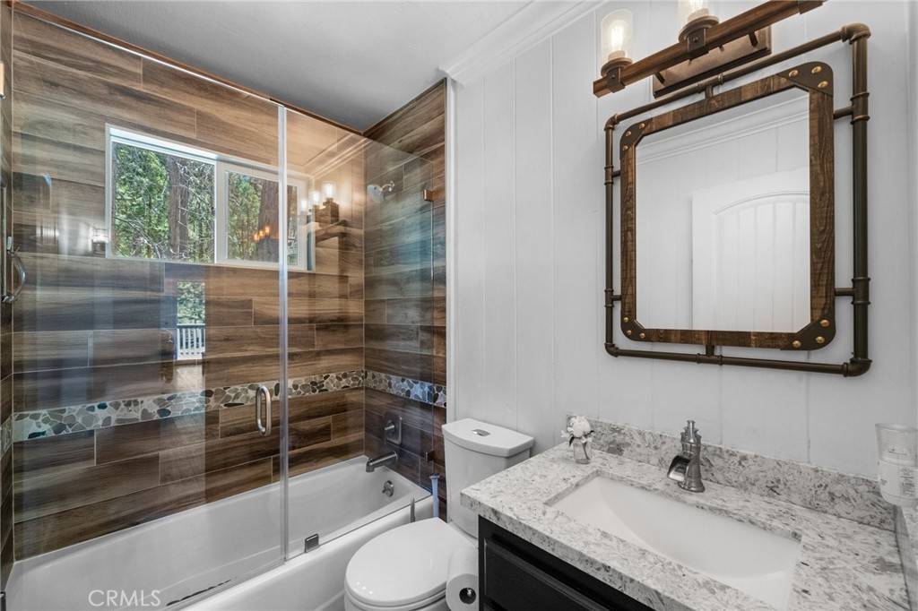 635 Grass Valley RD Lake Arrowhead, CA 92352