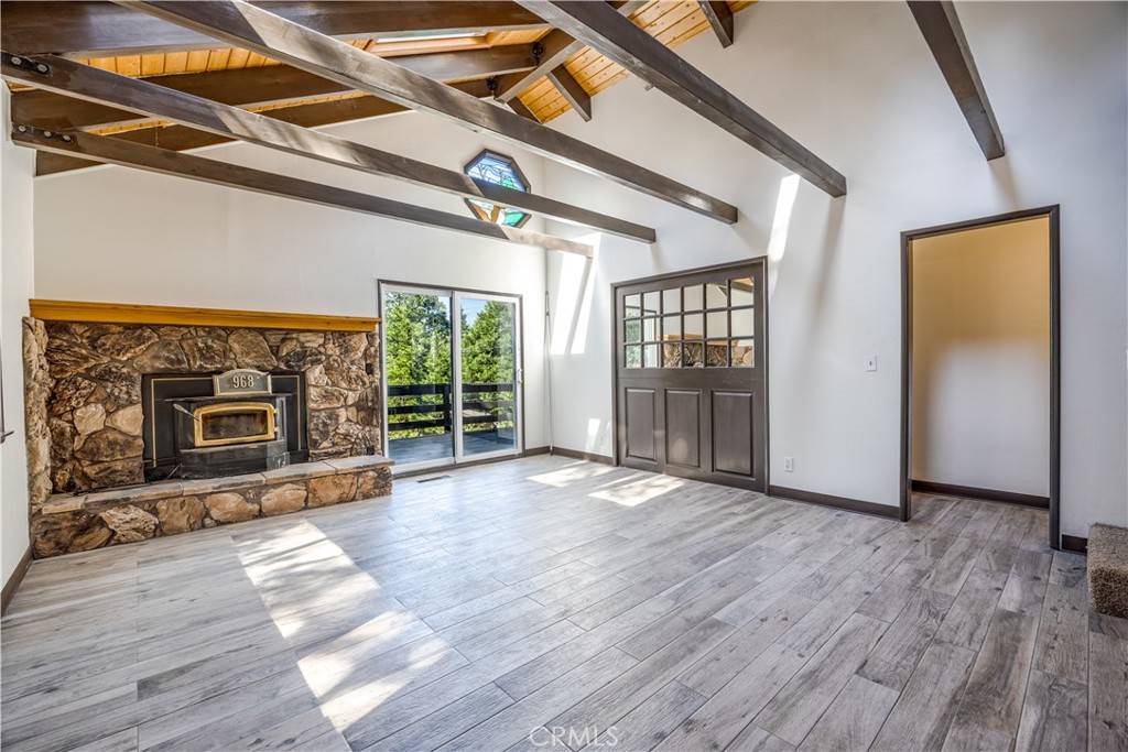 Crestline, CA 92325,968 Lausanne DR