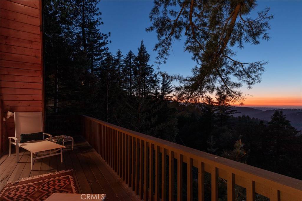 Crestline, CA 92325,24032 Skyland DR