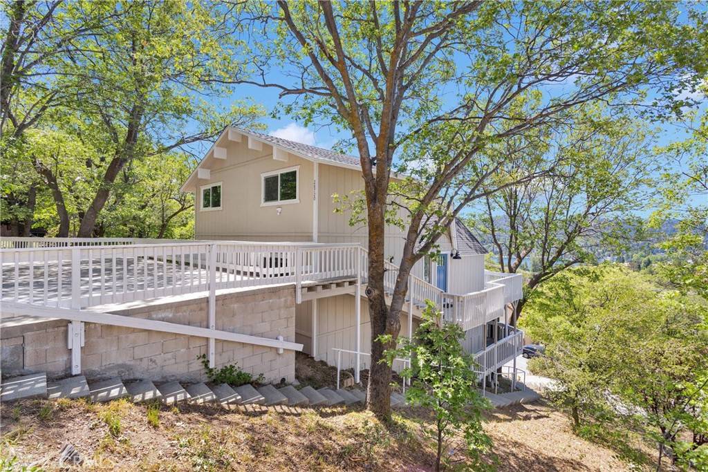 Lake Arrowhead, CA 92352,28720 Zion DR